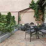 Hostel Urban Hostel&apartments
