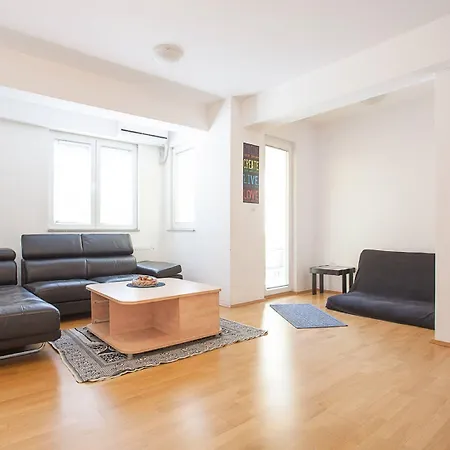 Хостел Urban &