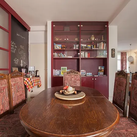 Urban & * Скопье