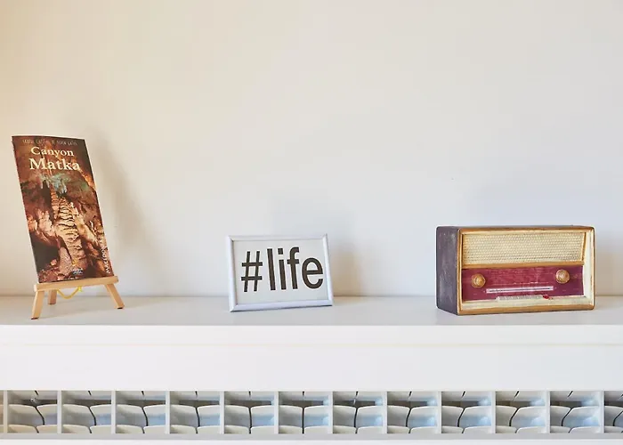 אכסניה Urban & *