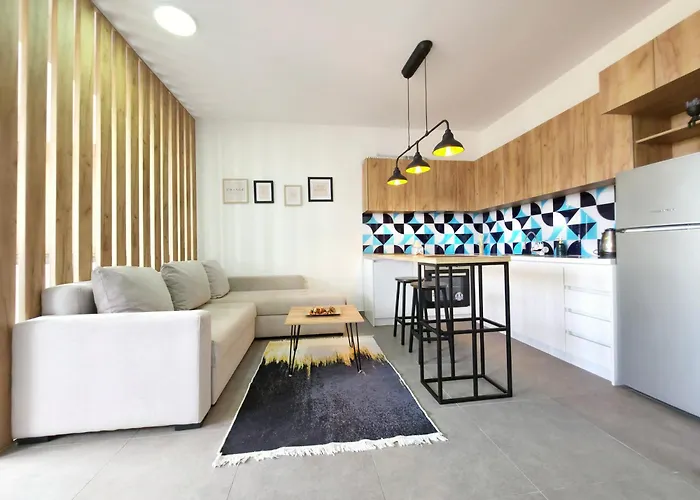 Urban & * סקופיה