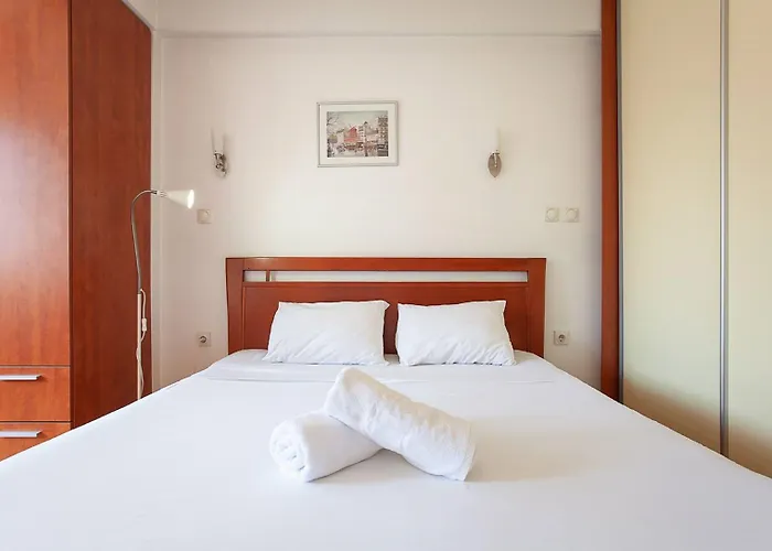 Urban & אכסניה *