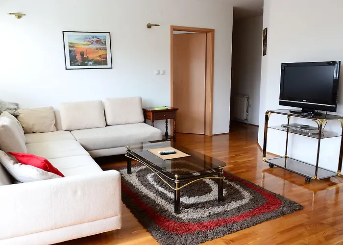 אכסניה Urban &