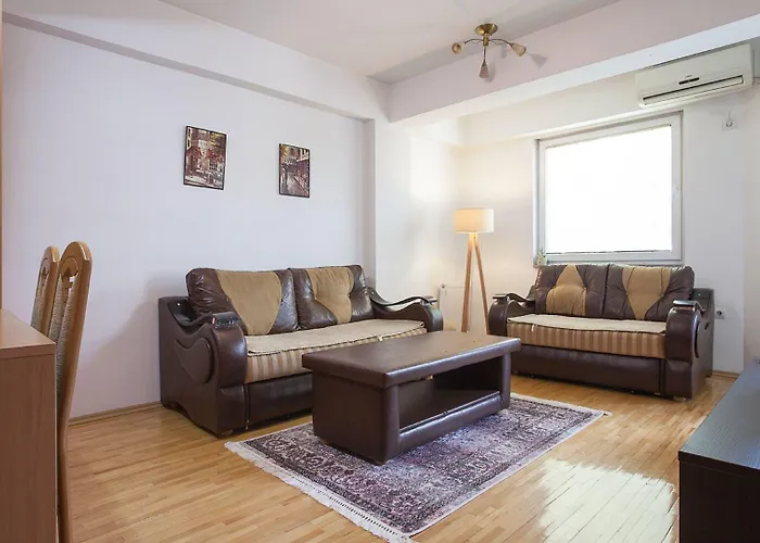 Urban & אכסניה *