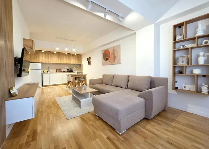 אכסניה Urban & *